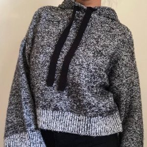 Cropped hooded sweater
